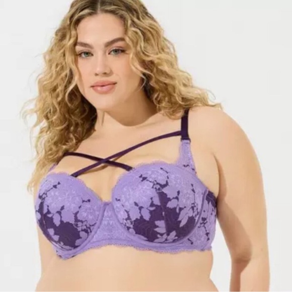 Torrid Purple Lace Convertible Strapless Bra. Size 40B - Picture 2 of 7